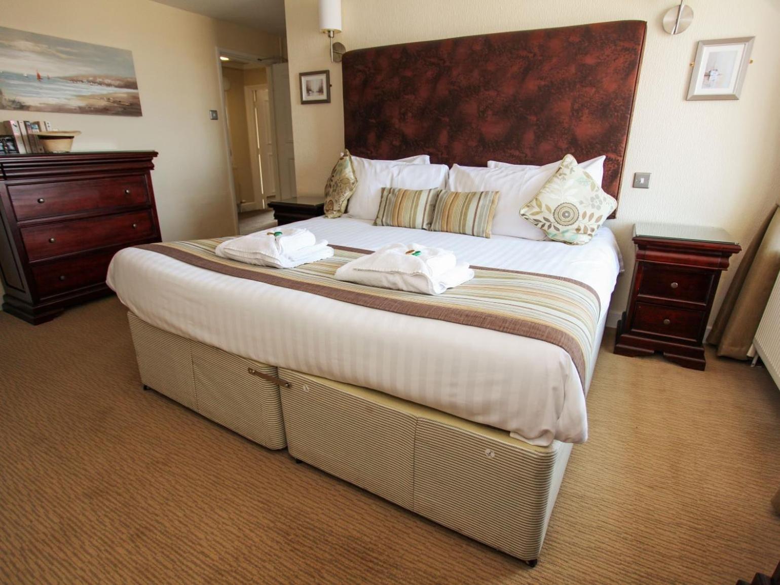 Hotel The George West Bay Zimmer foto